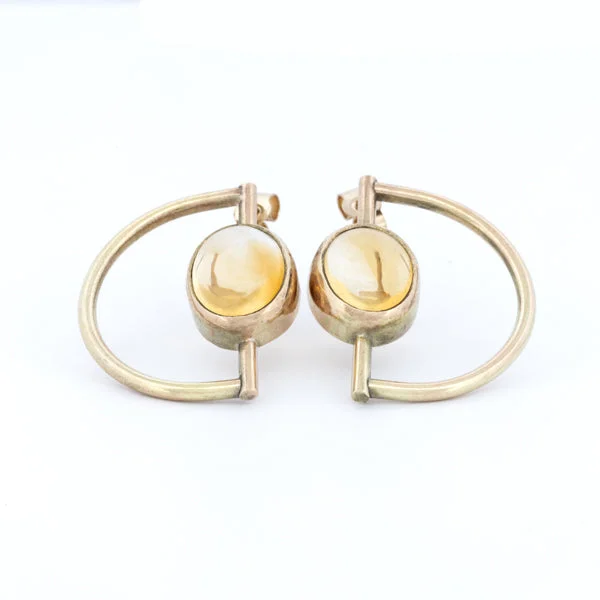 chic silver earrings for women -Creating Things by Andrea Rojas Córdoba - Golden Oval Earrings