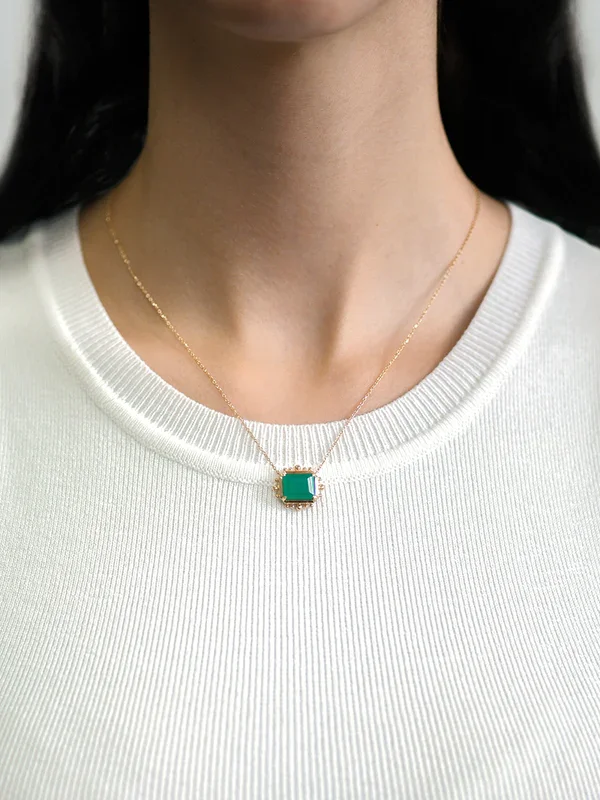 choker necklaces for women -Carré Baguette Pendant