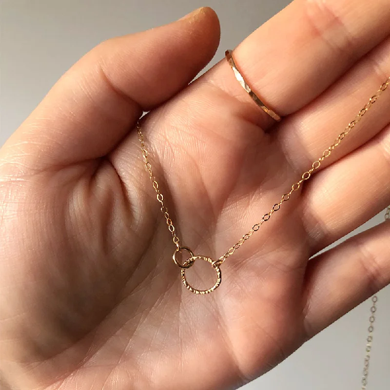 long pendant necklaces for women -Mini Links Necklace